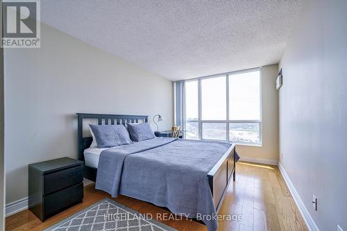 Ph 06 - 2545 Erin Centre Boulevard, Mississauga, ON - Indoor Photo Showing Bedroom