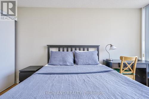 Ph 06 - 2545 Erin Centre Boulevard, Mississauga, ON - Indoor Photo Showing Bedroom