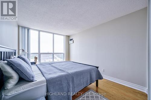 Ph 06 - 2545 Erin Centre Boulevard, Mississauga, ON - Indoor Photo Showing Bedroom