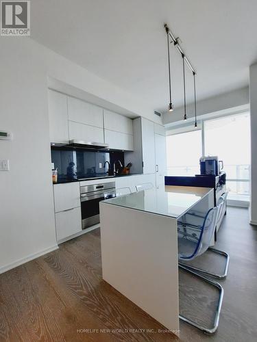 6902 - 1 Bloor Street E, Toronto (Church-Yonge Corridor), ON - Indoor Photo Showing Kitchen