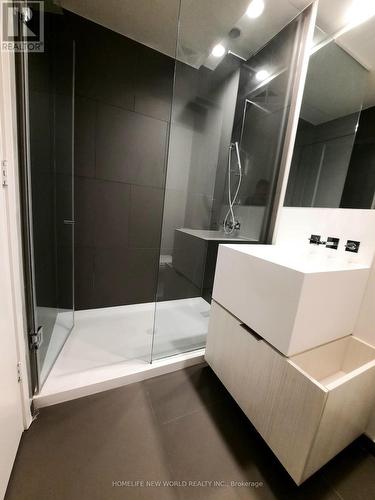 6902 - 1 Bloor Street E, Toronto (Church-Yonge Corridor), ON - Indoor Photo Showing Bathroom