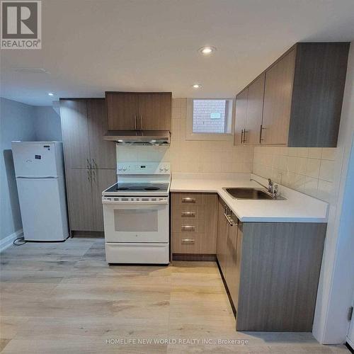 41 Brucewood Crescent, Toronto, ON - Indoor Photo Showing Kitchen