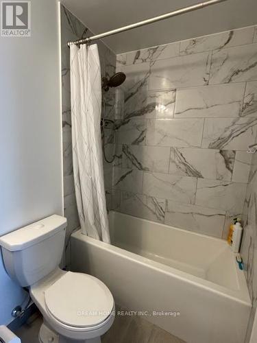 3209 - 32 Forest Manor Road, Toronto, ON - Indoor Photo Showing Bathroom