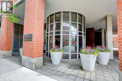 Ph11 - 255 Richmond Street E, Toronto, ON - Outdoor With Exterior