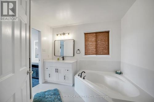 129 Windflower Drive, Kitchener, ON - Indoor Photo Showing Bathroom