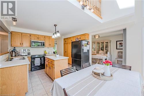 309 Stephanie Drive, Guelph, ON - Indoor Photo Showing Kitchen With Double Sink