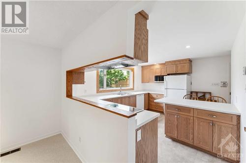 89 Beaver Ridge, Ottawa, ON - Indoor Photo Showing Kitchen