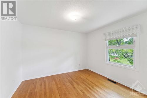 89 Beaver Ridge, Ottawa, ON - Indoor Photo Showing Other Room