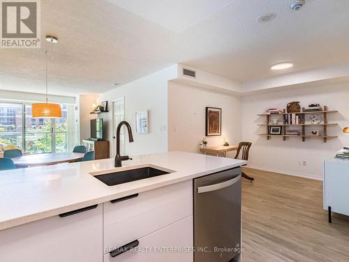 205 - 9 Michael Power Place, Toronto, ON - Indoor Photo Showing Kitchen