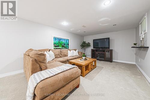 1451 6Th Con Road W, Hamilton, ON - Indoor Photo Showing Living Room