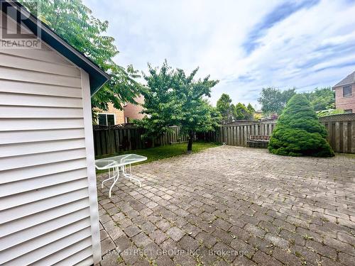 2605 Burnford Trail, Mississauga, ON - Outdoor