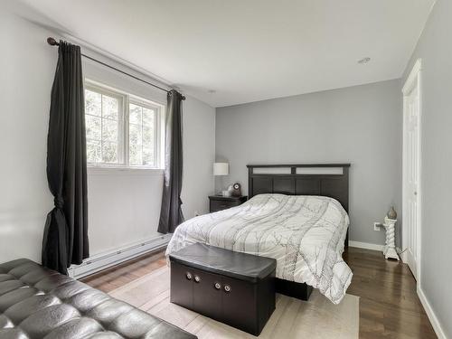 Bedroom - 5659 Ch. Brassard, Saint-Zénon, QC - Indoor Photo Showing Bedroom