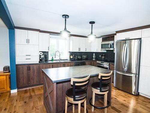 Kitchen - 2216 Rue Principale, Pohénégamook, QC - Indoor Photo Showing Kitchen With Double Sink