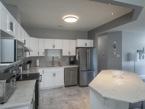 Unit 301 - 253 Pioneer Drive, Thunder Bay, ON - Indoor Photo Showing Kitchen
