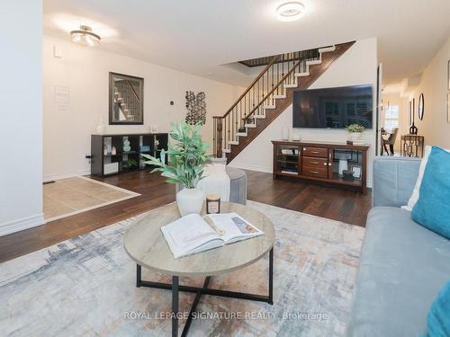 72 Port Union Rd, Toronto, ON - Indoor Photo Showing Living Room