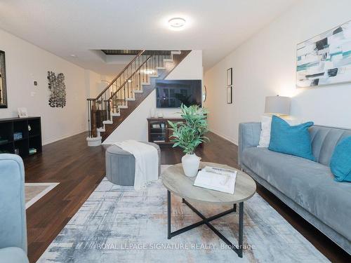 72 Port Union Rd, Toronto, ON - Indoor Photo Showing Living Room