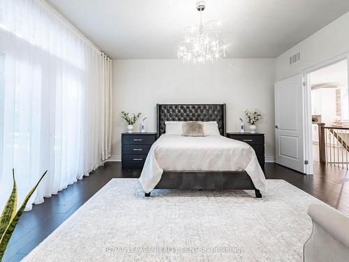 37 Heron Blvd, Springwater, ON - Indoor Photo Showing Bedroom