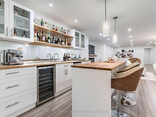 37 Heron Blvd, Springwater, ON - Indoor Photo Showing Kitchen