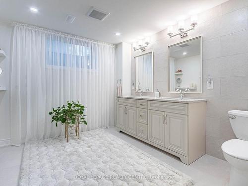 37 Heron Blvd, Springwater, ON - Indoor Photo Showing Bathroom