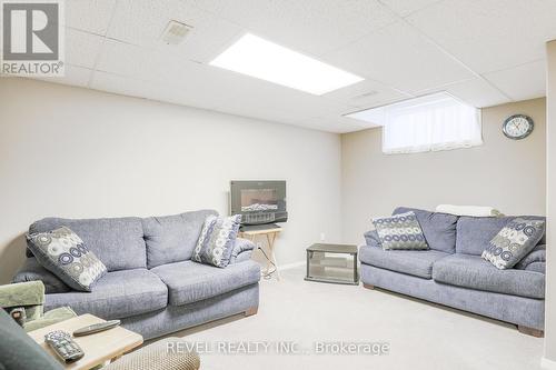 134 Victoria Avenue N, Kawartha Lakes, ON - Indoor Photo Showing Basement