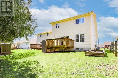 134 Victoria Avenue N, Kawartha Lakes, ON - Outdoor With Deck Patio Veranda With Backyard With Exterior