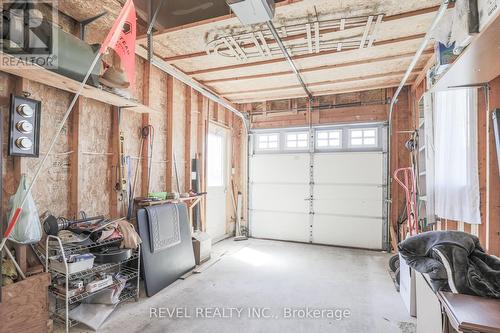 134 Victoria Avenue N, Kawartha Lakes, ON - Indoor Photo Showing Garage