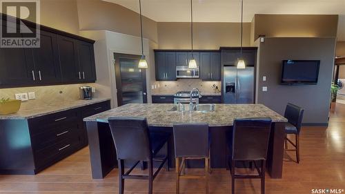 4647 Ellard Court, Regina, SK - Indoor Photo Showing Kitchen With Stainless Steel Kitchen With Upgraded Kitchen