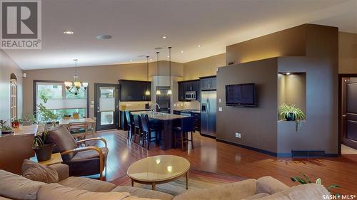 4647 Ellard Court, Regina, SK - Indoor Photo Showing Living Room