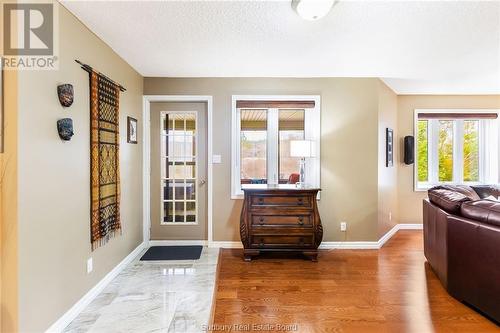 5286 Pine Hill Road, Sudbury, ON - Indoor Photo Showing Living Room With Fireplace