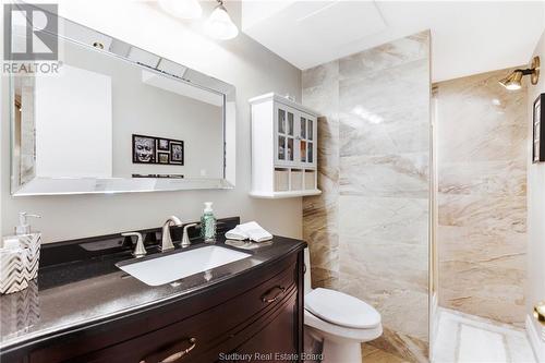 5286 Pine Hill Road, Sudbury, ON - Indoor Photo Showing Bathroom