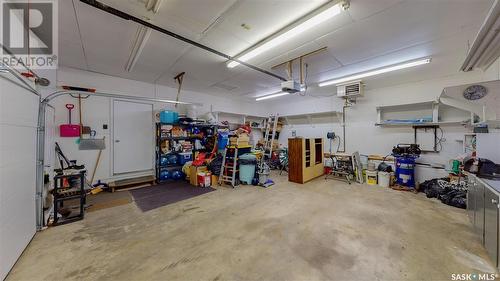 35 Meadow Road, White City, SK - Indoor Photo Showing Garage