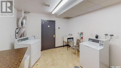 27 42 Spence Street, Regina, SK - Indoor Photo Showing Laundry Room