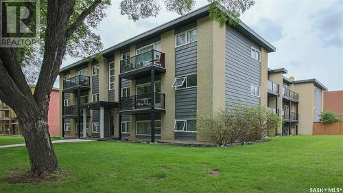 27 42 Spence Street, Regina, SK - Outdoor With Facade