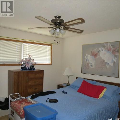 58 Hammond Road, Regina, SK - Indoor Photo Showing Bedroom