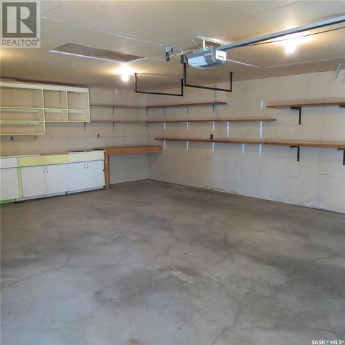 58 Hammond Road, Regina, SK - Indoor Photo Showing Garage