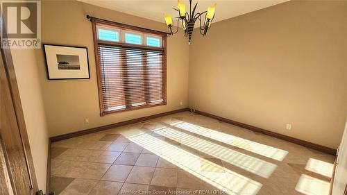 380 Shoreview Circle, Windsor, ON - Indoor Photo Showing Other Room