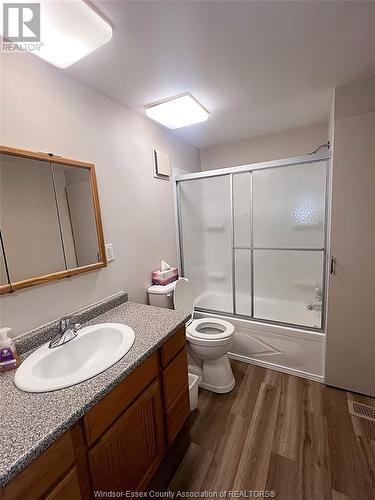 244 Beverly Drive, Essex, ON - Indoor Photo Showing Bathroom
