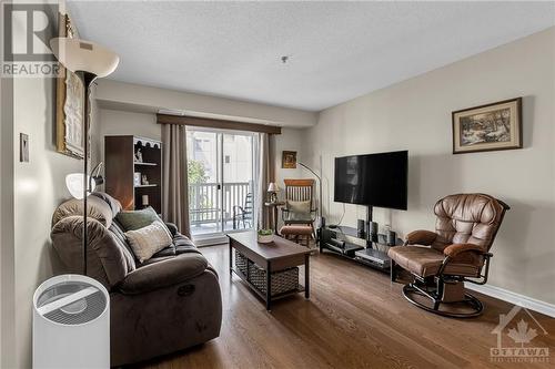 Living room. - 151 Potts Private Unit#311, Ottawa, ON - Indoor Photo Showing Living Room