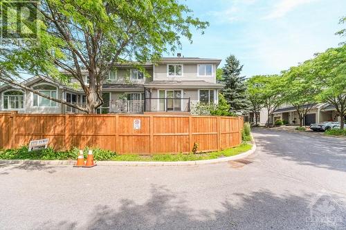 20 Maxton Private, Ottawa, ON - Outdoor