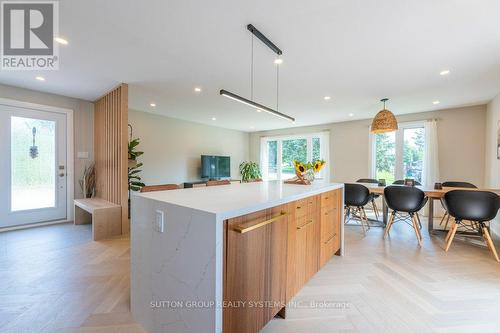 1264 Landfair Crescent, Oakville, ON - Indoor Photo Showing Kitchen