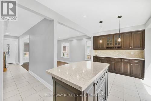 28 Tropical Court, Brampton, ON - Indoor Photo Showing Kitchen With Upgraded Kitchen