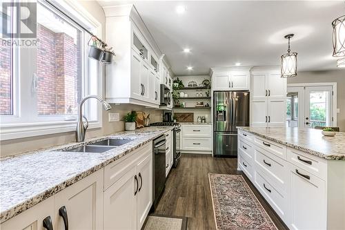 1886 Brierwood Court, Sudbury, ON - Indoor Photo Showing Kitchen With Double Sink With Upgraded Kitchen