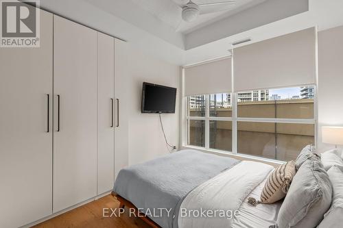 424 - 628 Fleet Street, Toronto, ON - Indoor Photo Showing Bedroom