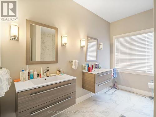 72 Gordon Road, Toronto, ON - Indoor Photo Showing Bathroom