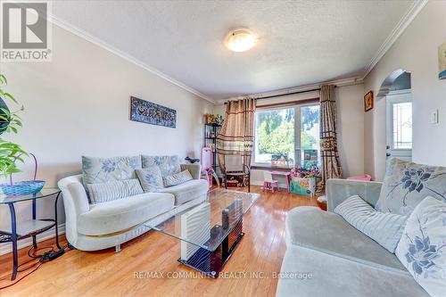 7 Princemere Crescent, Toronto, ON - Indoor Photo Showing Living Room