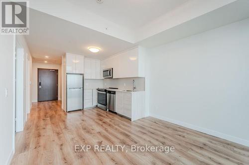 3503 - 60 Frederick Street, Kitchener, ON - Indoor Photo Showing Kitchen