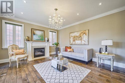 426 Centre Street E, Richmond Hill, ON - Indoor Photo Showing Living Room With Fireplace