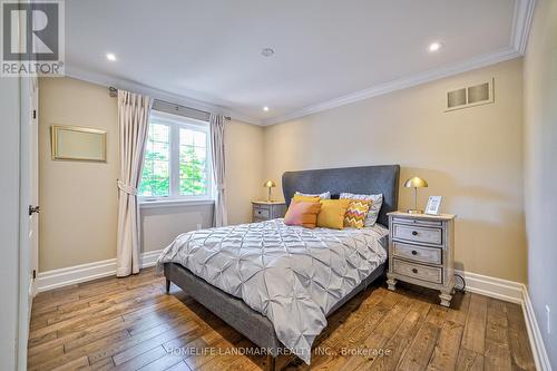 426 Centre Street E, Richmond Hill, ON - Indoor Photo Showing Bedroom