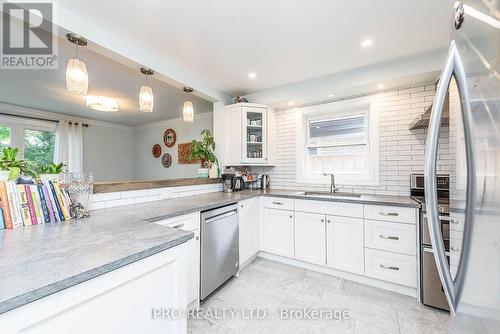 58 Westhampton Drive, Toronto, ON - Indoor Photo Showing Kitchen