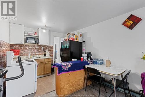 51 Orange Street, Leamington, ON - Indoor Photo Showing Kitchen